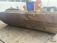 Excavator buckets  Diverse kraanbakken / graafbakken / puinbakken / puinrieken / spijlenbakken CW 30