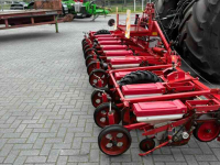 Seed drill Accord 12-rijige bietenzaaier Monopill