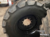 Wheels, Tyres, Rims & Dual spacers Valtra Valtra velgen vast en verstelbaar
