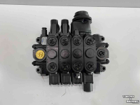 Diverse new spare-parts Giant ventielblokken NIEUW V6004tele V5003 G4500 G5000