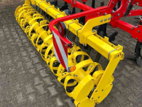 Cultivator Pottinger Synkro 3030 met Conoroll