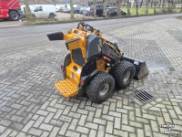 Skidsteer Giant sk252d