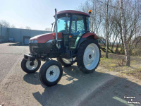 Tractor New Holland TD75D Verhoogd 73 CM.