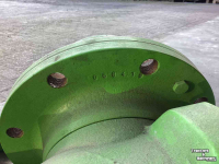 Diverse used spare-parts Merlo 4x Merlo RRE 4.8 eindvertraging plus aandrijfas