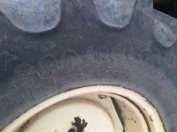 Wheels, Tyres, Rims & Dual spacers BKT 380/85R24