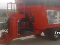 Vertical feed mixer Kramer Minos Compacte Voermengwagens