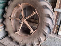 Wheels, Tyres, Rims & Dual spacers Molcon x