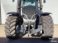 Tractor Valtra T154D