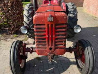 Tractor International Farmell D 324