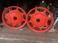 Wheels, Tyres, Rims & Dual spacers Fendt 8x42
