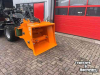 Sawdust spreader for boxes Flingk KSS 750 incl. snelwissel Giant haken