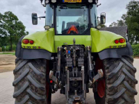 Tractor Claas axion 840