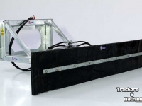 Other livestock equipment and accessories Qmac Modulo Rubber feed scrapers 240cm hook up Mustang