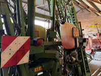 Fieldsprayer pull-type Amazone UG 2000