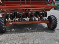 Potato planter Structural PM aardappelpootmachine + Guttler cultivator