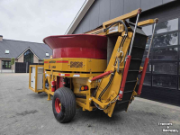 Straw spreader for boxes Haybuster H-1030 strohakselaar elektrisch