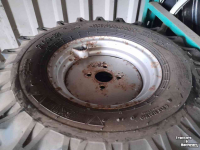 Wheels, Tyres, Rims & Dual spacers BKT 4-gaats velg met banden 7.00R12