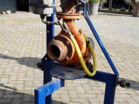 Irrigation pipes  Beregeningsinstallatie / Beregeningsset met beregeningsbuizen, haspel en beregeningspomp