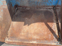 Tractor tipping boxes  Grondbak
