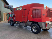 Self-propelled feed mixer RMH Mixellent 24