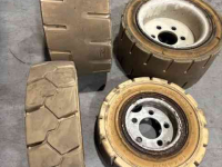 Forklift Clark Non-Marking bandenset