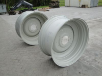 Wheels, Tyres, Rims & Dual spacers Valtra Valmet 20x42 velgen Verkocht